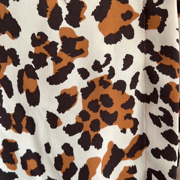 Babaton sleeveless blouse - Picture 4 of 4